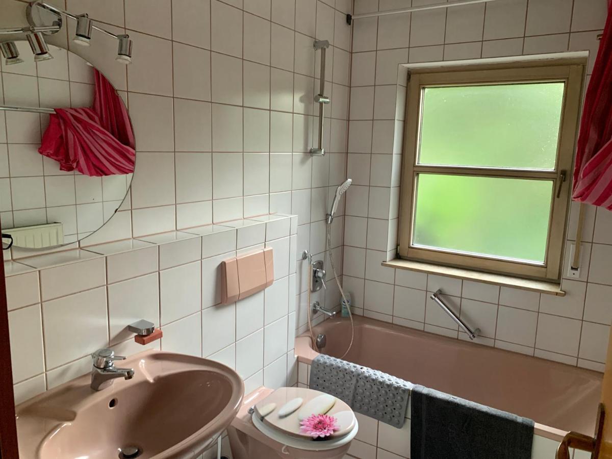 Einladendes Appartement Im Gruenen Fuer 2 Personen Ostrach Exterior photo